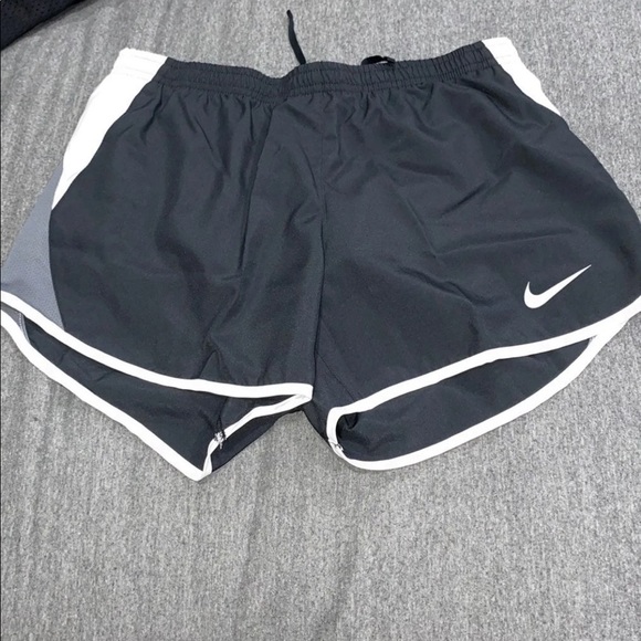 🖤🤍SOLD🤍🖤 - Picture 2 of 5